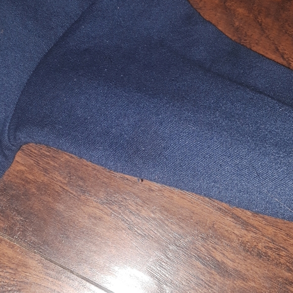 Hanes medium hoodie - Picture 5 of 8